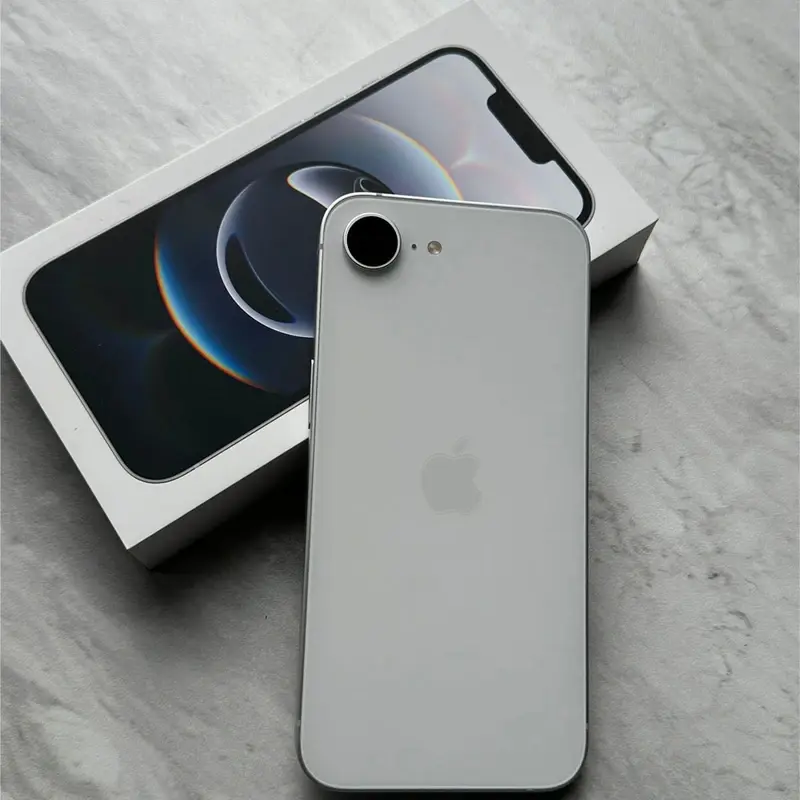 گوشی موبایل اپل مدل iPhone 16e HN تک سیم کارت ظرفیت 128 گیگابایت و رم 8 گیگابایت